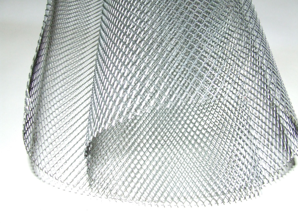 Сітка просічно-витяжна 17x40x0,6 ХК (10м.кв)